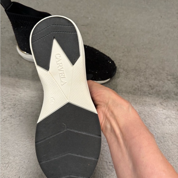 Carvela BNWOT size 39 (8 - 8.5) sparkle pull on ankle running shoe never worn - Picture 8 of 13